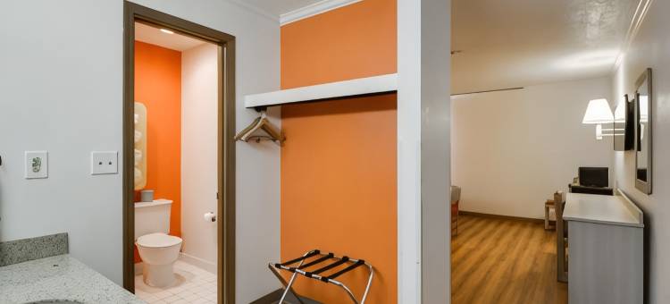 沃基根6号汽车旅馆(Motel 6 Waukegan, IL)图片