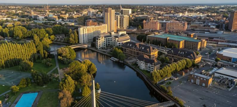 费罗兹物业管理的高级单卧单卫公寓(Premium 1 Bed 1 Bath Apartments for Corporates by Redwood Stays)图片