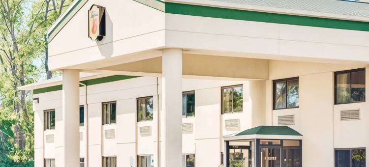 克林顿港速8酒店(Super 8 by Wyndham Port Clinton)图片