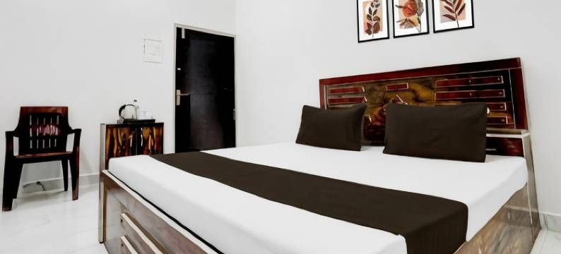 Spot on Radhika Palace图片