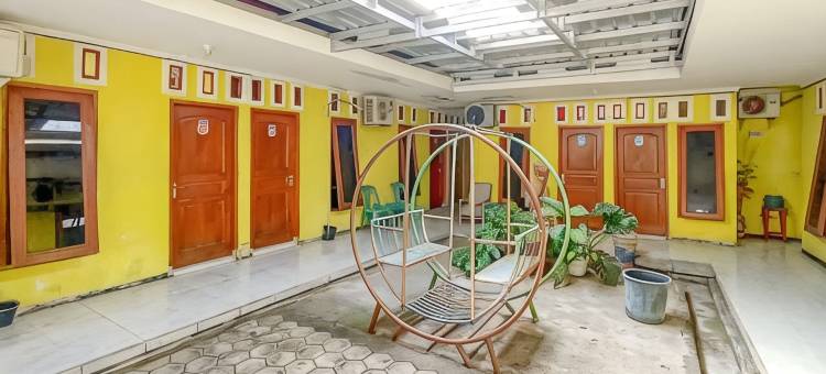 OYO 92998威路登客栈(Wiludjeng Guest House Syariah Near Alun Alun Sragen Mitra RedDoorz)图片