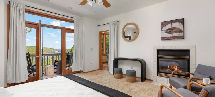 Sleeps 20-Lake Views-Ski-Golf-Game Room-Arcades-Sauna-Jacuzzi-Playground-Firepit图片