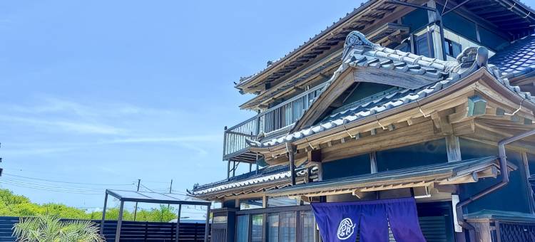 Sauna retreat with open-air bath near the sea图片
