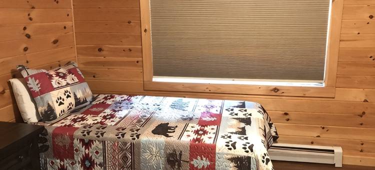 新罕布什尔皮茨堡村温馨木屋 - 直通雪地摩托及全地形车步道(Cozy Cabin in Pittsburg NH Village - DIRECT SNOWMOBILE & ATV TRAIL ACCESS)图片