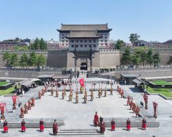 Grand Tang welcome ceremony opens Chang'an music and dance season