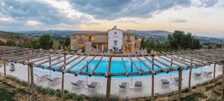 维拉圣安杰洛别墅(Villa Sant'Angelo)图片