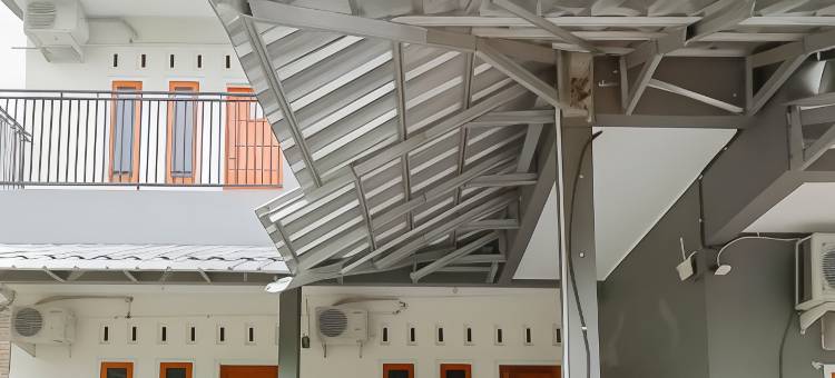 红色伙伴彭吉纳潘艾菲尔道斯伊斯兰酒店(Penginapan Al Firdausi Syariah RedPartner)图片