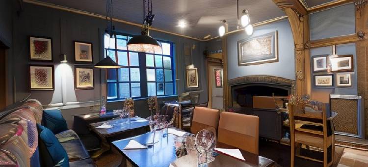 鸵鸟旅馆(The Ostrich Inn Colnbrook London Heathrow)图片
