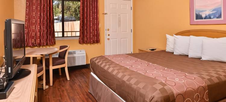 克利尔莱克酒乡美洲最佳价值套房酒店(Americas Best Value Inn & Suites Clearlake Wine Country)图片