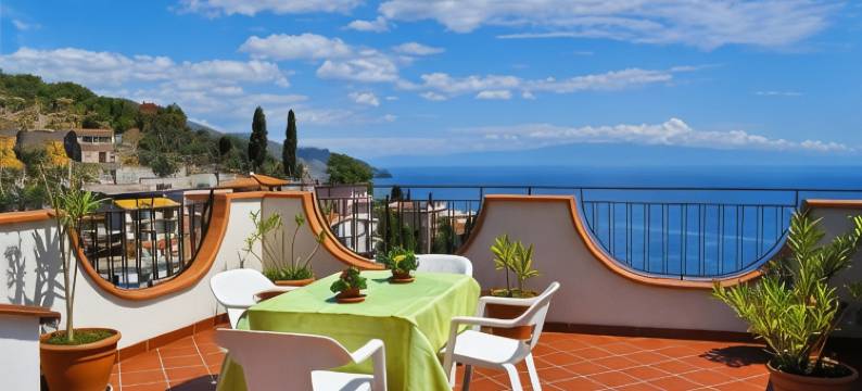 康多尔酒店(Hotel Condor)图片