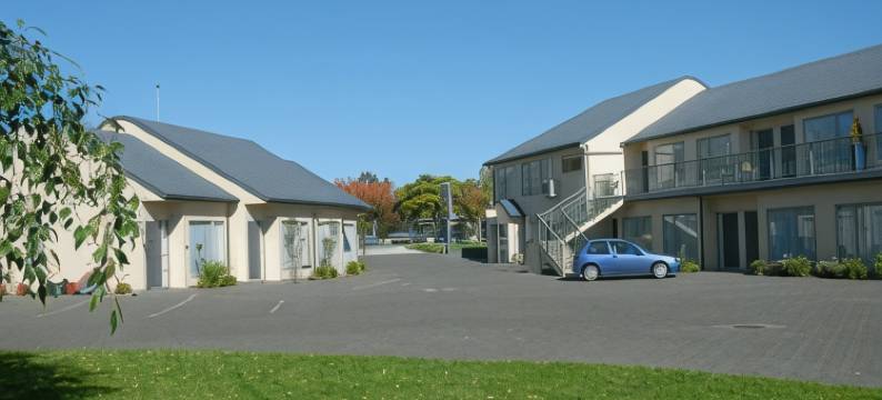 维洛奇汽车旅店(Village Motel)图片