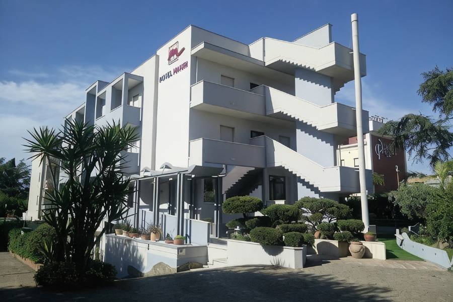 馬伊烏裏酒店