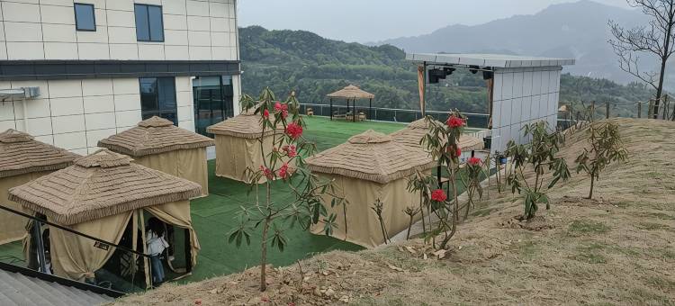 蛮谷桃缘民宿(乐山马鞍山店)图片