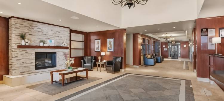 Holiday Inn & Suites 劳埃德明斯特(Holiday Inn & Suites LLOYDMINSTER by IHG)图片