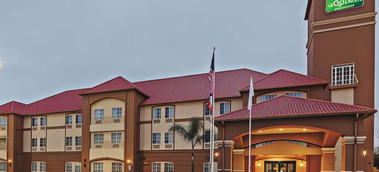 休斯顿霍比机场拉昆塔温德姆套房酒店(La Quinta Inn & Suites by Wyndham Houston Hobby Airport)图片