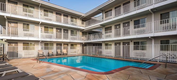 纳帕河谷费尔菲尔德6号汽车旅馆(Motel 6 Fairfield, CA - Napa Valley)图片