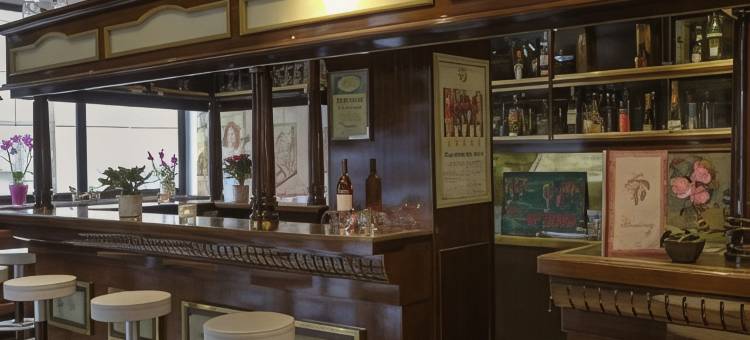 康多尔酒店(Hotel Condor)图片