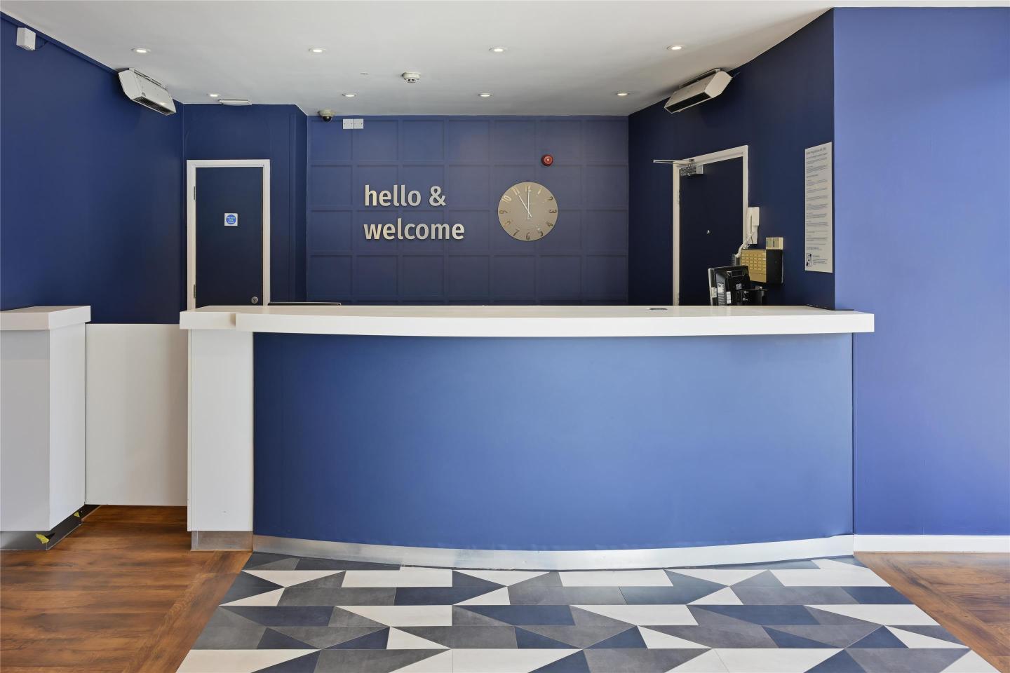 Travelodge Leeds Central Vicar LaneOver view