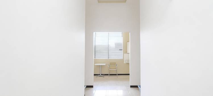 红多兹伊斯兰酒店-近三宝垄PRPP(RedDoorz Near Prpp Marina Semarang)图片