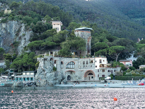 巨人民宿华丽精选酒店