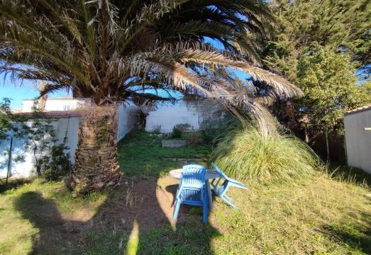 Villa PimpinoHotel Overview