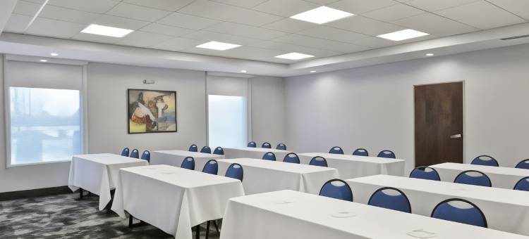 北大急流城希尔顿惠庭酒店(Home2 Suites by Hilton Grand Rapids North)图片