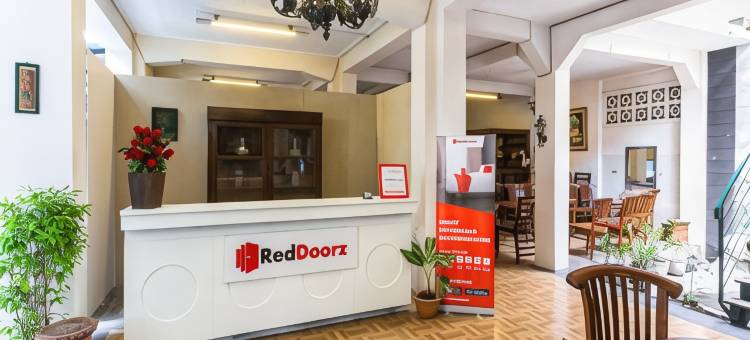 红多兹酒店@梭罗乌利普苏莫哈霍(RedDoorz @ Urip Sumoharjo Solo)图片