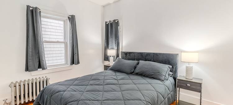 Cozy 4BR Home by Tufts w/ Subway Access to Downtown, MIT, Harvard + Free Parking图片