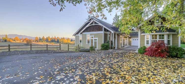 Enumclaw Estate, Scenic Views! Sleeps12,HotTub,Sauna, 1hr Frm Rainier & Crystal图片