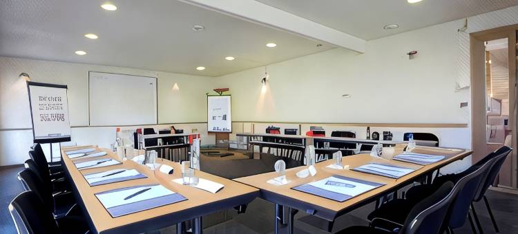 里尔洛姆康铂酒店(Campanile NATURE - Lille Lomme)图片
