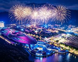 Fireworks stub unlocks Wan Chai night tour deals