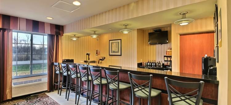 奥什科什AmericInn酒店(AmericInn by Wyndham Oshkosh)图片