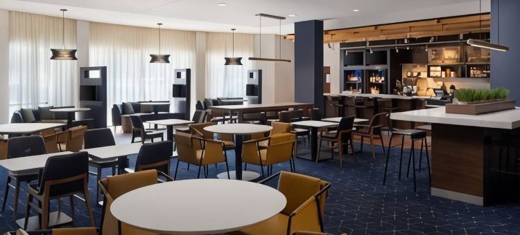 佐治亚州亚特兰大比福德购物中心万怡酒店(Courtyard Atlanta Buford Mall of Georgia)图片