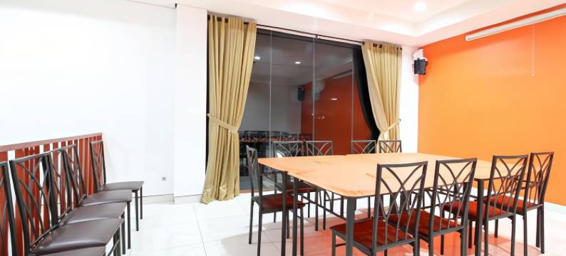 阿凡蒂格杰安红多兹Plus酒店(RedDoorz Plus @ Affandi Gejayan)图片