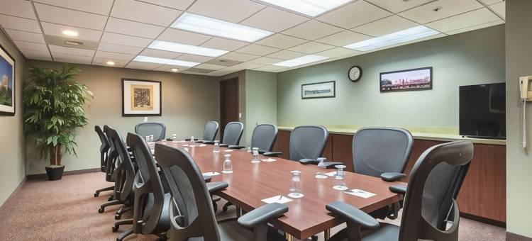 兰辛魁利提套房酒店(Quality Suites)图片