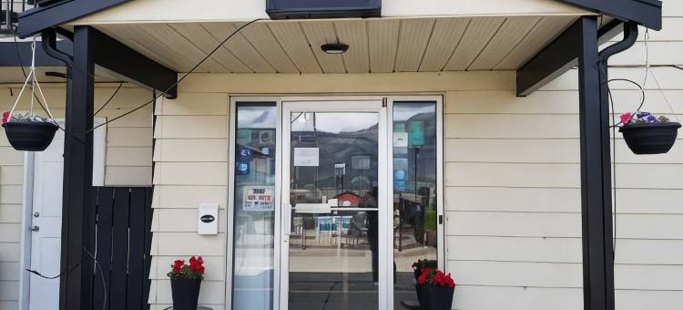 奥索尤斯湖景酒店和套房(Osoyoos Lakeview Inn & Suites)图片