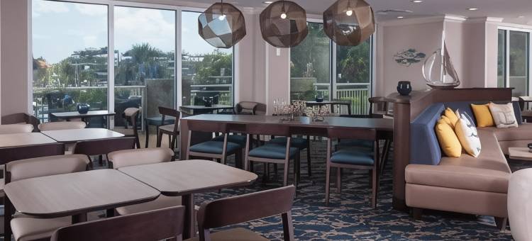 查尔斯顿市中心/河景万豪SpringHill Suites 酒店(SpringHill Suites Charleston Riverview)图片