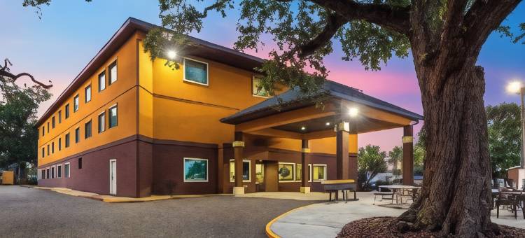 比洛克西海滩戴斯酒店(Days Inn by Wyndham Biloxi Beach)图片