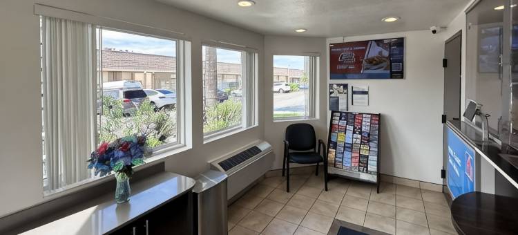 Studio 6套房 - 加州河边(Studio 6 Suites - Riverside, CA - South)图片