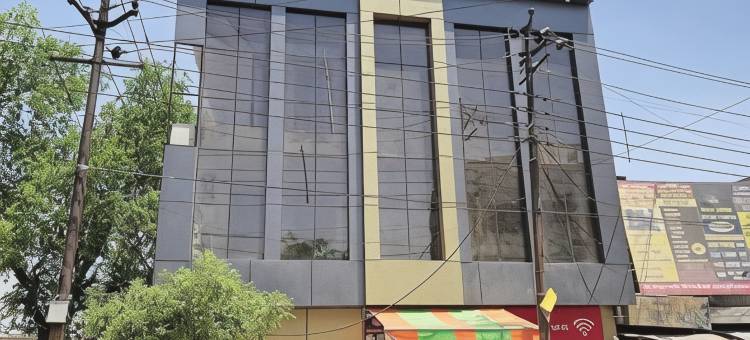 德维公寓酒店(FabHotel Devi Residency)图片