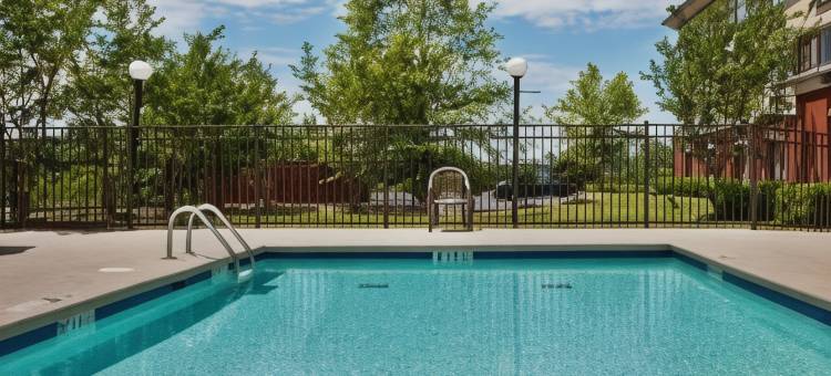 比福德靠近乔治亚购物中心的康福特酒店及套房(Comfort Inn & Suites Buford Near Mall of Georgia)图片