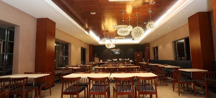 优优酒店(深圳福永地铁站店)图片