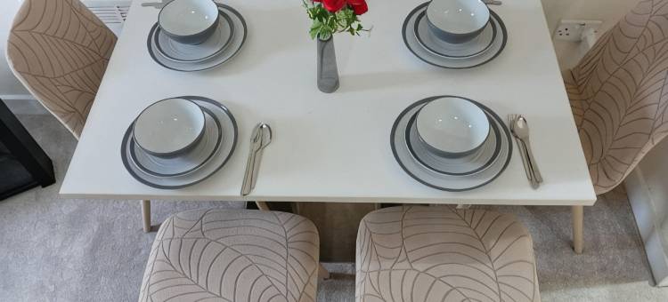 Cozy 2 Bedroom Flat, Woking | 30 min train London图片