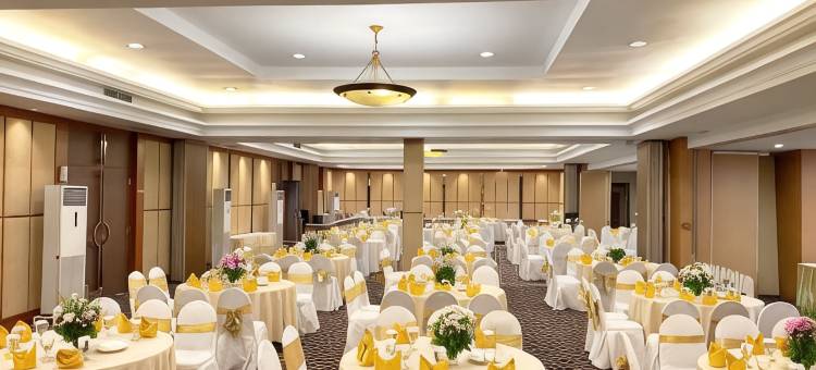潘格兰海滩酒店(Pangeran Beach Hotel)图片
