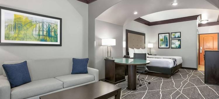 小石城布莱恩特拉昆塔温德姆套房酒店(La Quinta Inn & Suites by Wyndham Little Rock - Bryant)图片