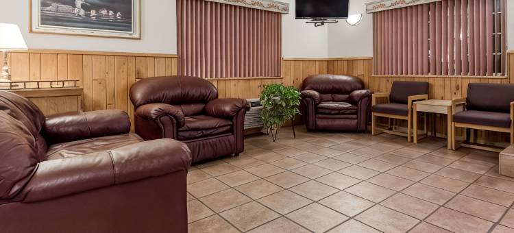 AmericInn伊格尔里弗市中心酒店(AmericInn by Wyndham Eagle River Downtown)图片