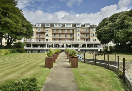 The Nici Hotel Overview