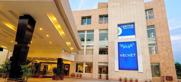 维尔韦特克拉克斯新奇齐拉克普尔酒店(Velvet Clarks Exotica)图片