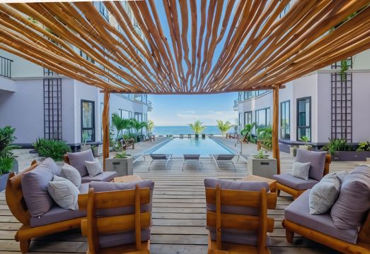 Diamante Beachfront Suites 钻石海滨套房(Diamante Beachfront Suites) Hotel Overview