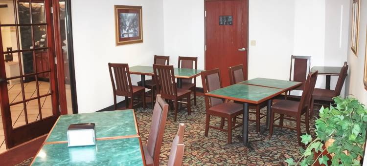 琼斯伯勒呗盟套房酒店(Baymont by Wyndham Jonesboro)图片